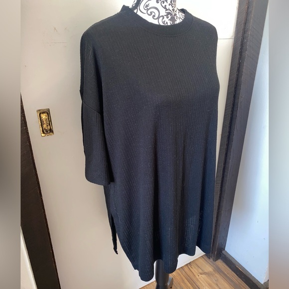 Dressed in Lala Size Medium (6-8) Black Malone Rib Oversized Short Sleeve Shirt - Picture 5 of 13